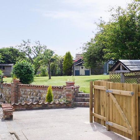 West End Farmhouse Barmston Buitenkant foto